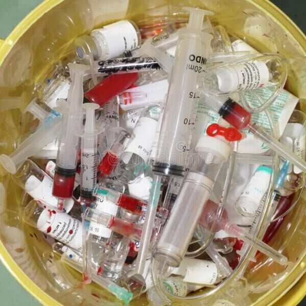 Tıbbi Atık Yönetimi: Sağlık Profesyonelleri İçin Hayati Rehber