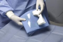 Steril Cerrahi Delikli Örtü 30x45 cm