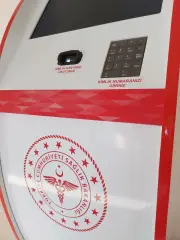 Kiosk tuş takımı ve kart okuyucu detayı